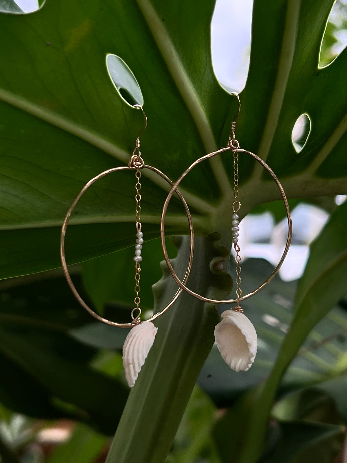 Makana Hammered Hoop